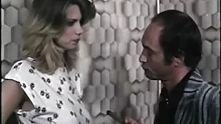 Sandalyede kalın sarışın olgun hard porno