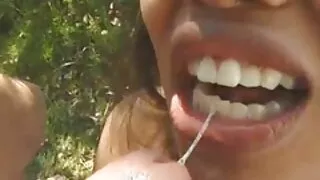 Milf yeme genç grup sert porno içinde kırmızı mutfak